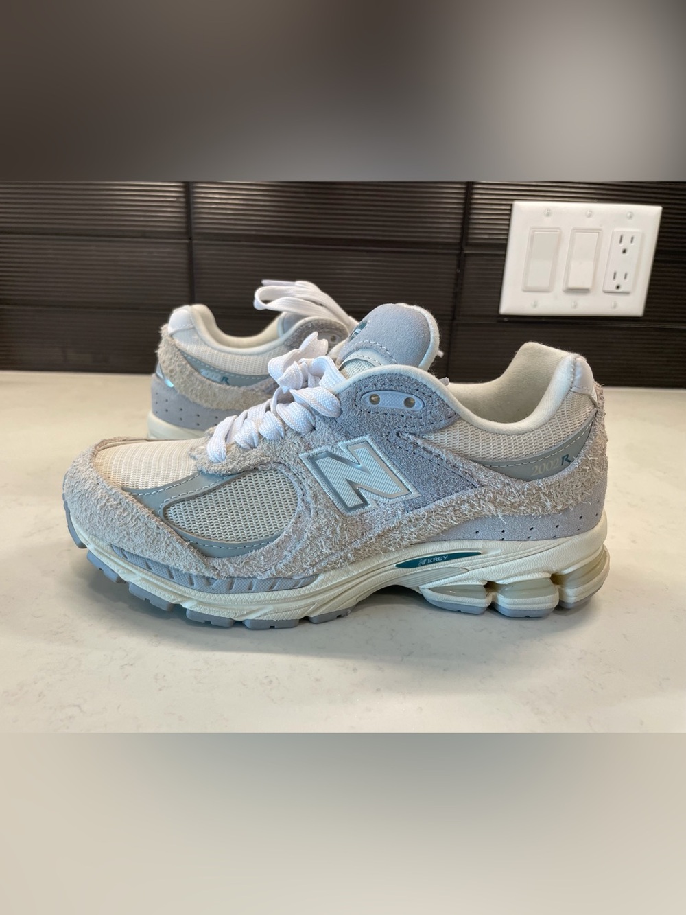 EUC New Balance Size 6Women 2002R in Linen